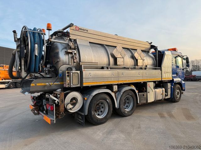 真空罐式卡车 MAN TGA 26.400 6x4 MORO 13.700 l. ADR Edelstahl