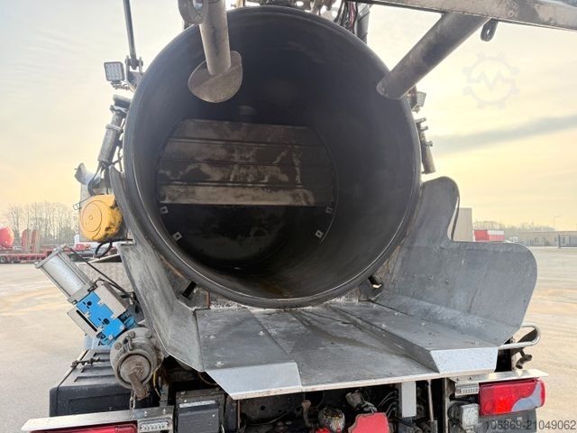 真空罐式卡车 MAN TGA 26.400 6x4 MORO 13.700 l. ADR Edelstahl