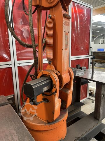 Robot industrial ABB IRB 1500 - defectuoso ABB Robotics Typ IRB 1500 mit S3-Steuerung