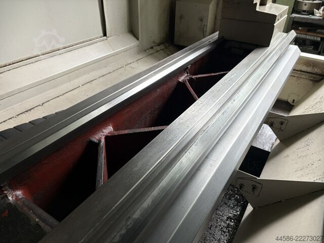 Ciklusvezérelt esztergagép ZDM 560Z x 2.000 Kraft ZDM 560Z