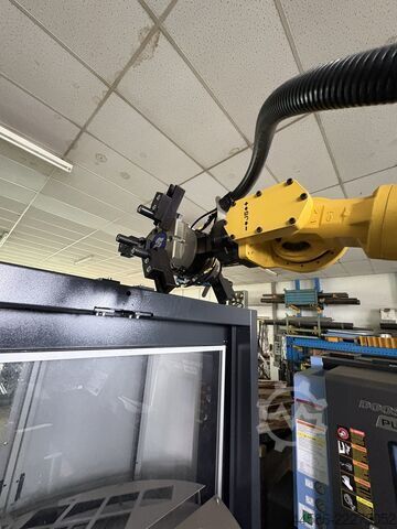 مركز خراطة وتفريز CNC DOOSAN PUMA GT 3100 M