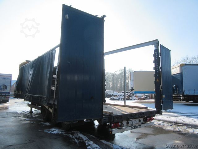 Open semitrailer with tarp SCHMITZ CARGOBULL MegaVarios verbreiterbar/auskurbelbar 70% Reifen