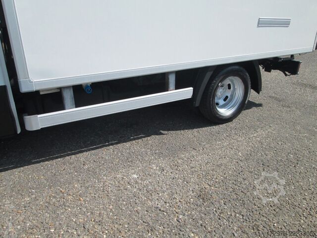 Koelwagen met geïsoleerde laadbak IVECO 35 C13*Carrier Kühlkoffer*Fleischhaken+Bahn*