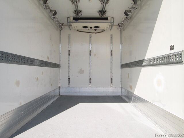 Koelwagen met geïsoleerde laadbak IVECO 35 C13*Carrier Kühlkoffer*Fleischhaken+Bahn*