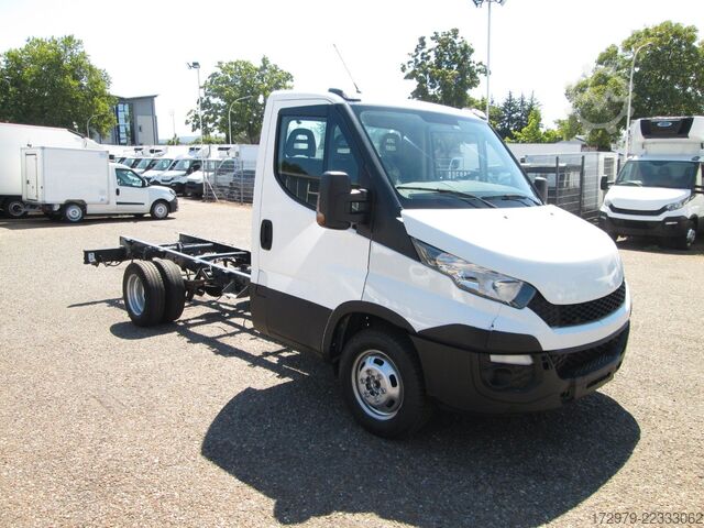 Bestelwagenchassis IVECO 35 C13*Fahrgestell*