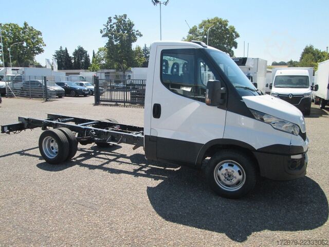 Bestelwagenchassis IVECO 35 C13*Fahrgestell*