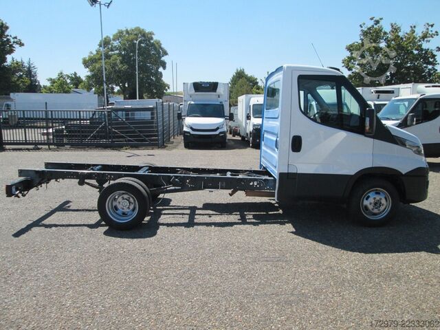 Bestelwagenchassis IVECO 35 C13*Fahrgestell*