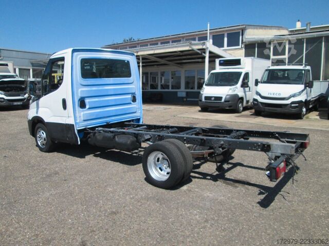 Bestelwagenchassis IVECO 35 C13*Fahrgestell*