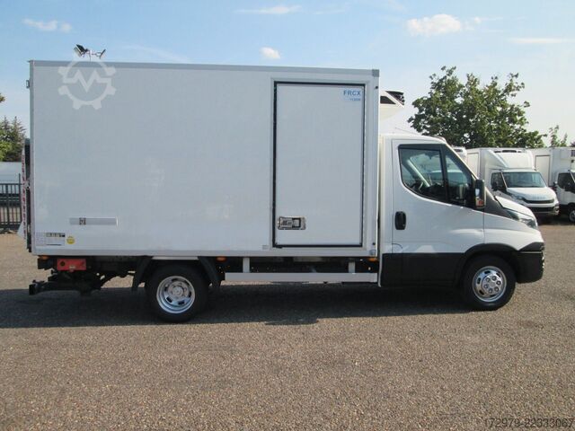 Koelwagen met geïsoleerde laadbak IVECO 35 C14*Maxi-Carrier Kühlkoffer 3.70m*Klima*LBW*