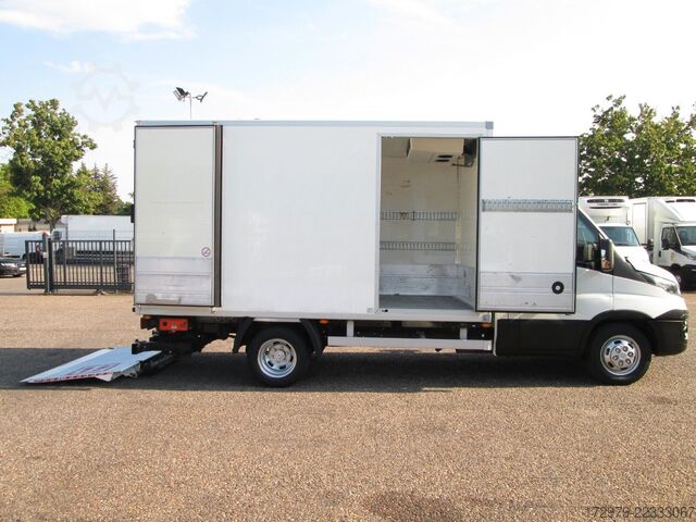 Koelwagen met geïsoleerde laadbak IVECO 35 C14*Maxi-Carrier Kühlkoffer 3.70m*Klima*LBW*