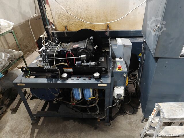 वॉटरजेट कटिंग मशीन Omax Maxiem 1530