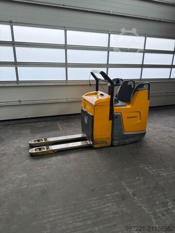 電動パレットトラック Jungheinrich ERE 225