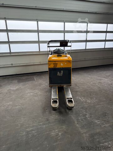 電動パレットトラック Jungheinrich ERE 225