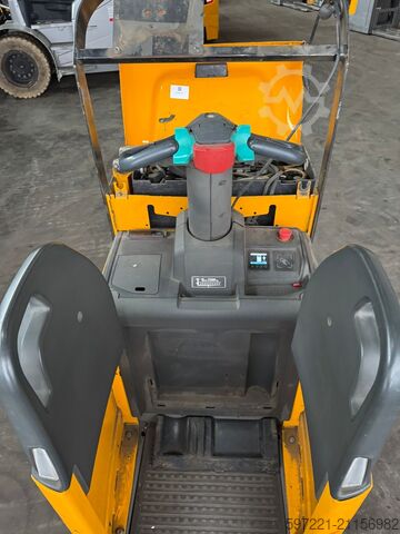 電動パレットトラック Jungheinrich ERE 225