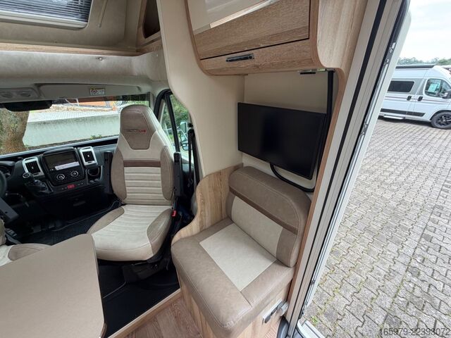 Semi-integrated camper GIOTTILINE Therry T32