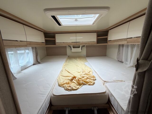 Semi-integrated camper GIOTTILINE Therry T32