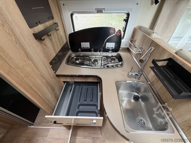 Semi-integrated camper GIOTTILINE Therry T32