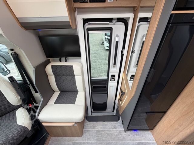 Semi-integrated camper GIOTTILINE Toscan 69GC