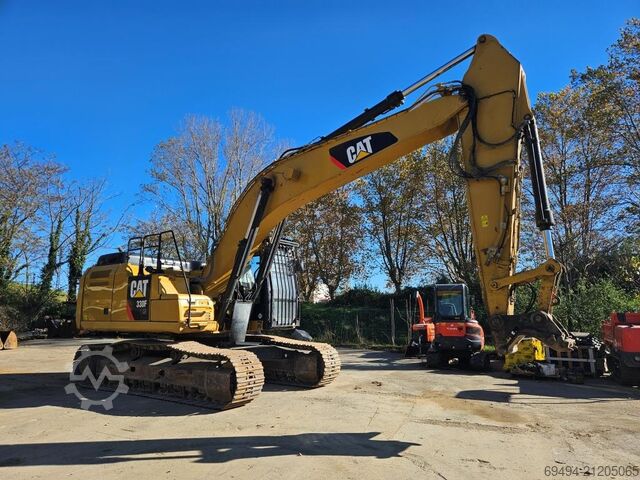 Paletli ekskavatör CATERPILLAR 330 FLN