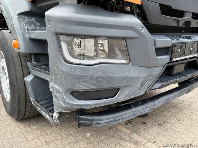 Truk pengaduk beton MAN 35.400 8x4 BB CH Betonmischer Liebherr