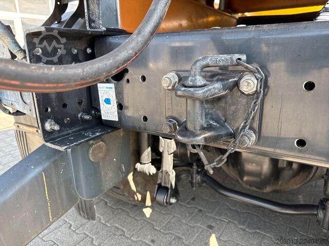 Truk pengaduk beton MAN 35.400 8x4 BB CH Betonmischer Liebherr