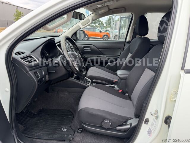 পিক-আপ ভ্যান MITSUBISHI L200  D/C 220DI-D M-PRO Doppelkabine 4WD