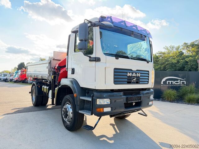Grúa montada en camión MAN TGM 18.330 4x4 Kipper KRAN 17m FUNK AHK