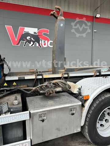 Abrollkipper VOLVO FM 410 8x4 BL Tridem VDL & ATLAS 206.3E LK *10 m
