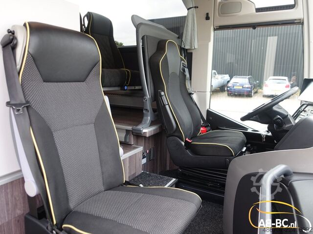Reisebus MERCEDES-BENZ Tourismo RHD, 55 Sitze, Euro 6