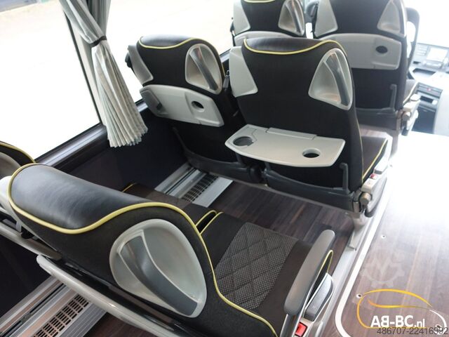 Reisebus MERCEDES-BENZ Tourismo RHD, 55 Sitze, Euro 6