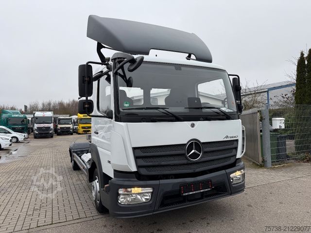 Chassis de carrinha MERCEDES-BENZ Atego 818 L Fahrgestell/Klima/SCHALTER/EURO6D