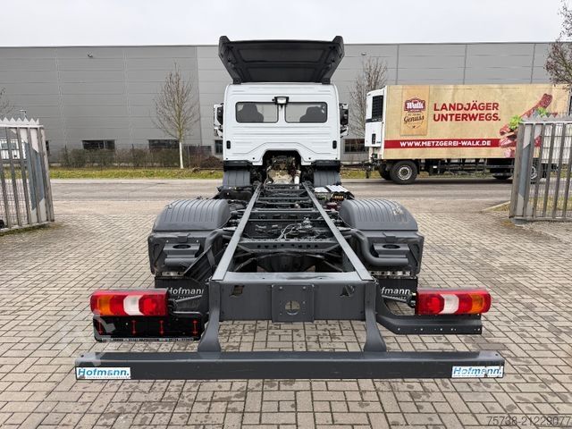 Chassis de carrinha MERCEDES-BENZ Atego 818 L Fahrgestell/Klima/SCHALTER/EURO6D