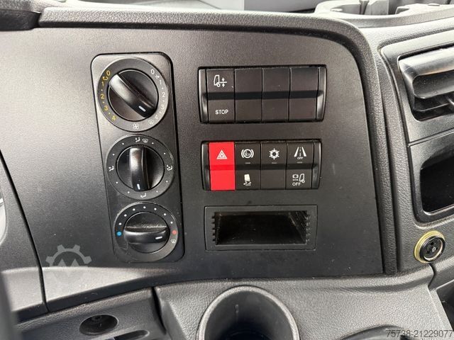 Chassis de carrinha MERCEDES-BENZ Atego 818 L Fahrgestell/Klima/SCHALTER/EURO6D