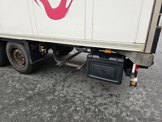 Poluprikolica hladnjača SCHMITZ CARGOBULL SKO24/L-13.4 FP 45-Liftachse-Palettenkasten-Blum