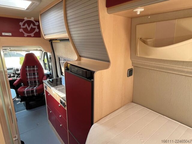 Autocaravana LA STRADA Avanti EB - tiefe Einzelbetten -  - Solar