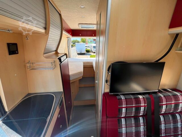 Autocaravana LA STRADA Avanti EB - tiefe Einzelbetten -  - Solar