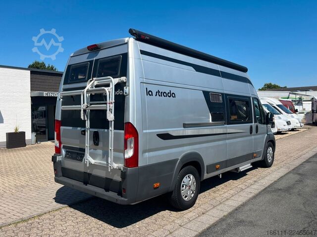 Autocaravana LA STRADA Avanti EB - tiefe Einzelbetten -  - Solar