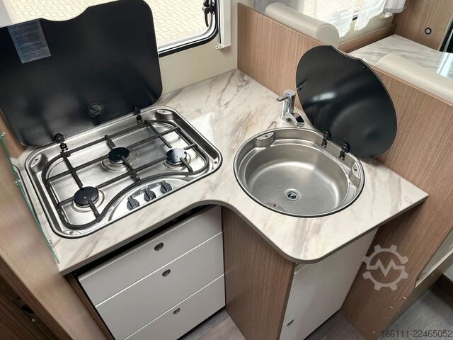 Autocaravana semi-integrada CARADO T 334 - Hub/Einzelbetten -  - Klima