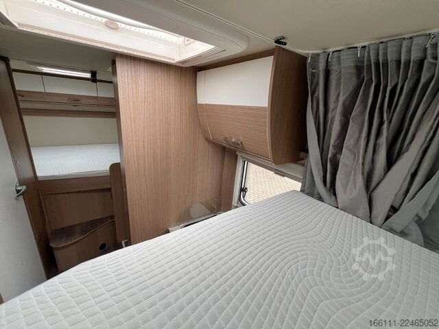 Camper semintegrato CARADO T 334 - Hub/Einzelbetten -  - Klima