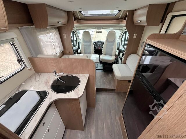 Camper semintegrato CARADO T 334 - Hub/Einzelbetten -  - Klima