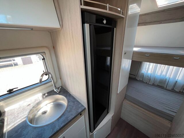 Camper semintegrato ILUSION XMK 760 - Hubbett - Etagenbetten - Klima - Solar