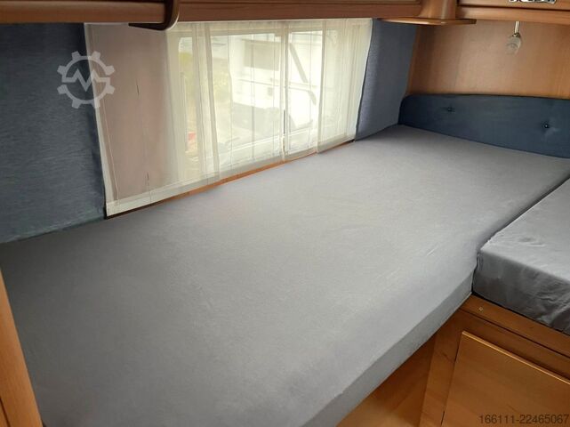 Camper semintegrato LMC T 708 G - Einzelbetten - Klima - Markise -