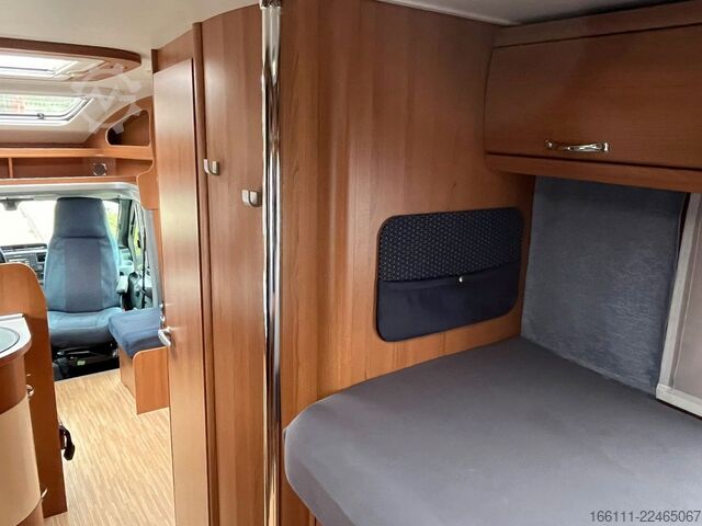 Camper semintegrato LMC T 708 G - Einzelbetten - Klima - Markise -