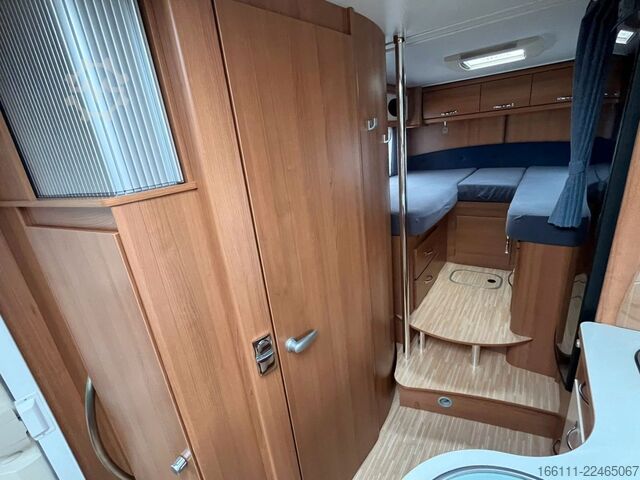 Camper semintegrato LMC T 708 G - Einzelbetten - Klima - Markise -