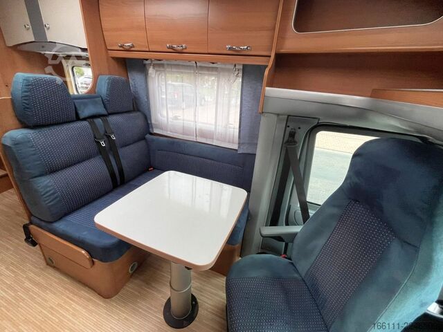 Camper semintegrato LMC T 708 G - Einzelbetten - Klima - Markise -