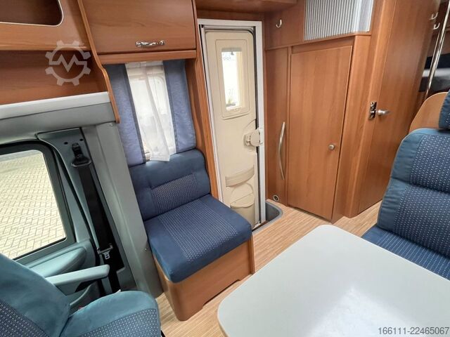 Camper semintegrato LMC T 708 G - Einzelbetten - Klima - Markise -