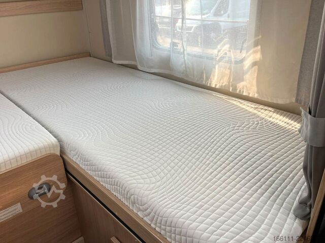 Camper semintegrato SUNLIGHT Aktive T 67 - Hub/Einzelbetten - auto/Sat/TV -