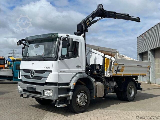 Tipper truck MERCEDES-BENZ Axor 1826 K 4x2 2-Achs Kipper Kran Greiferst. de