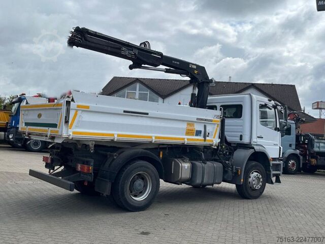 Tipper truck MERCEDES-BENZ Axor 1826 K 4x2 2-Achs Kipper Kran Greiferst. de