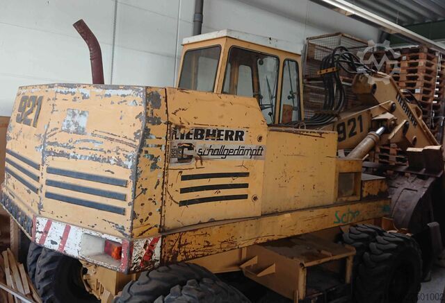 Hjulgraver anleggsmaskiner gravemaskiner Liebherr A 921 C